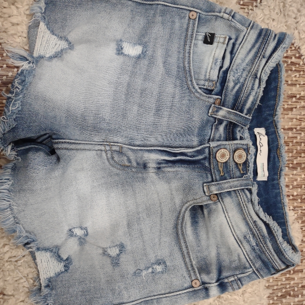 Kan Can jean shorts sz 24